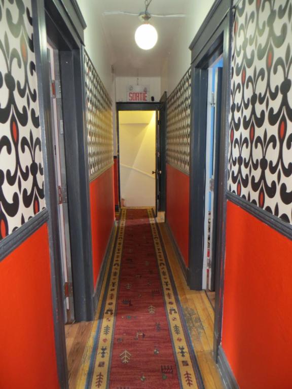 Facilities, Auberge Jeunesse La Belle Planete Backpackers Hostel in Quebec City (QC)