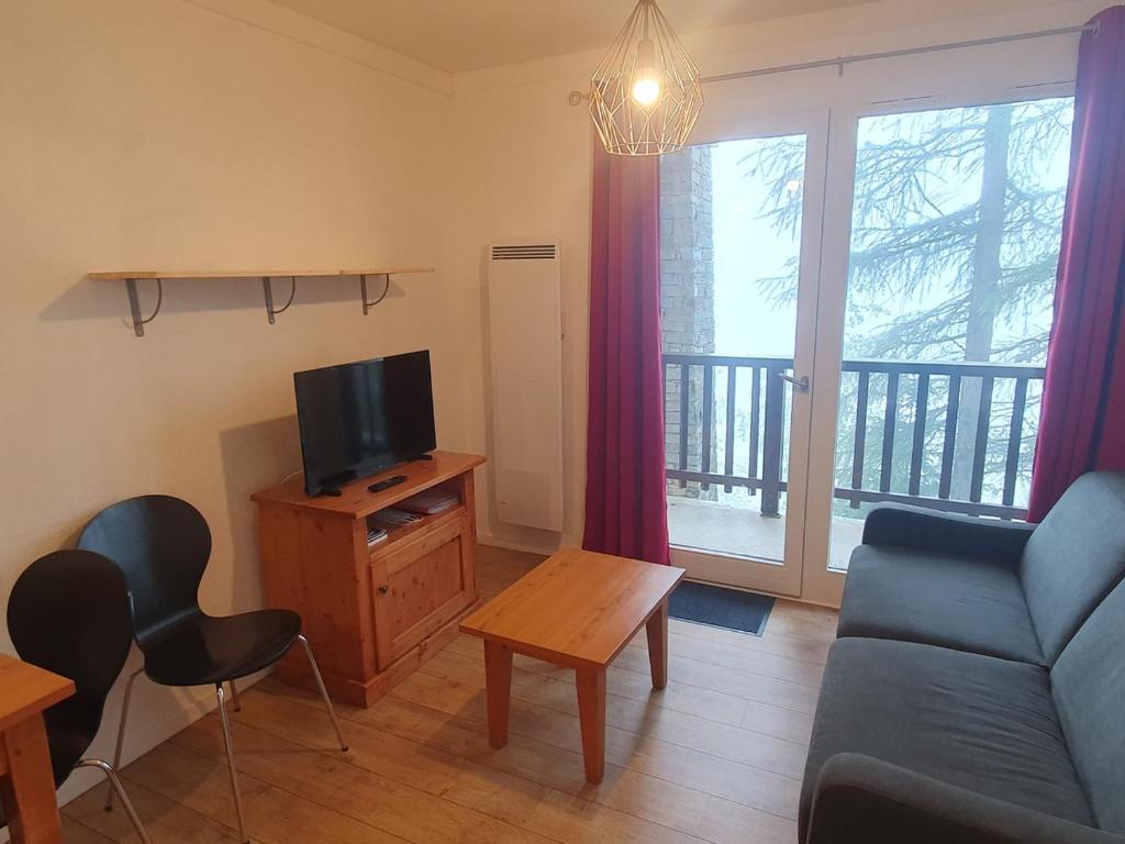 Appartement rénové 2 pièces pour 2-4 personnes, idéalement situé à Modane, accès direct aux pistes - FR-1-265-339 - 2