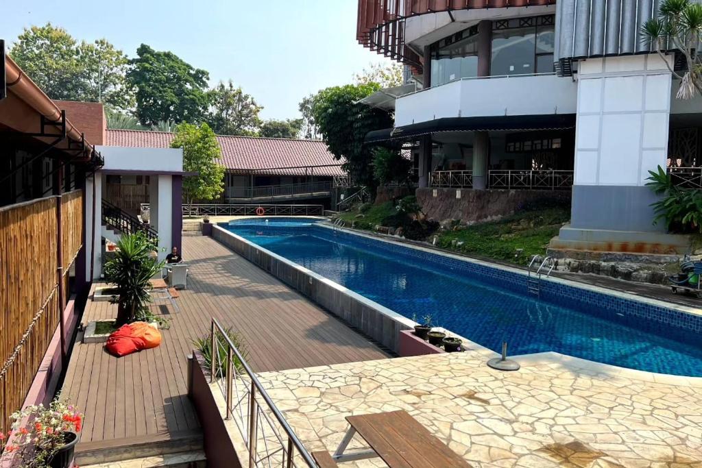 1. 자틸루후르 밸리..