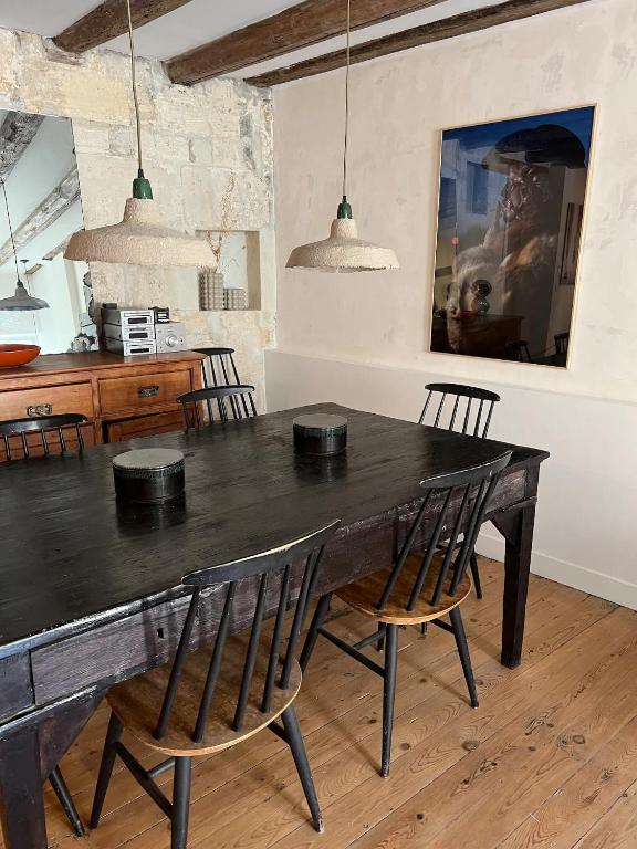Spacious 2br in Arles Historical Center With Terrace - 2