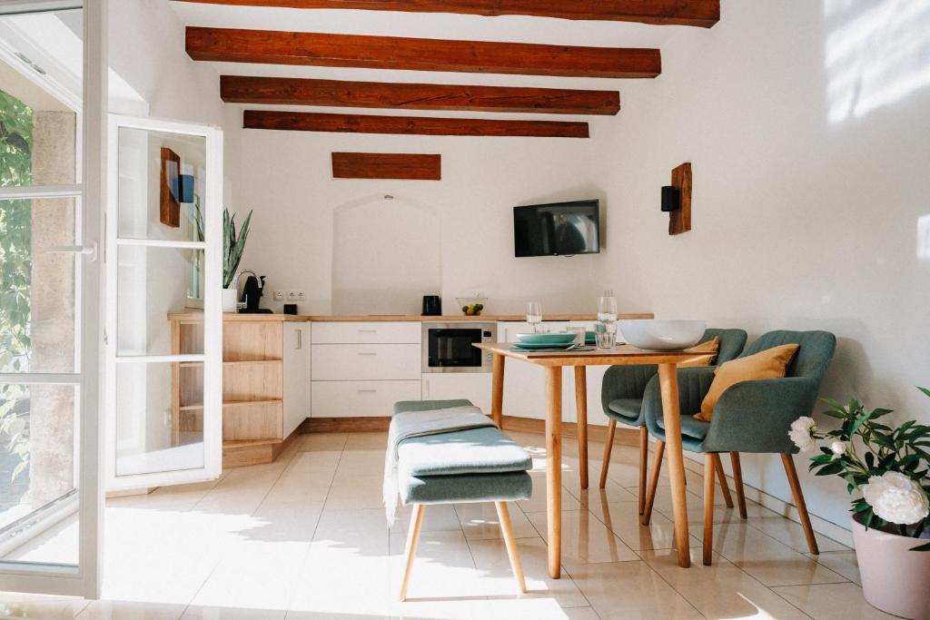 Appartement Residenz Bella Italia - Charmante Unterkunft im Herzen von Würzburg mit Balkon, Terrasse und Parkplatz im Innenhof! - 5