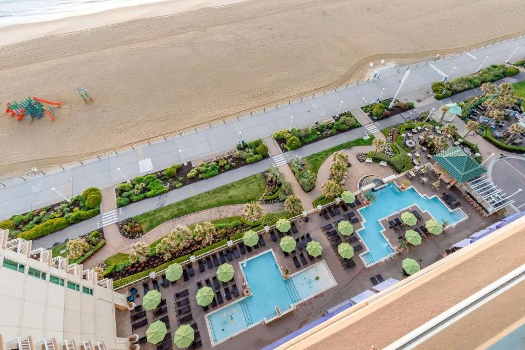 Hilton Vacation Club Ocean Beach Club Virginia Beach，位于弗吉尼亚海滩的酒店
