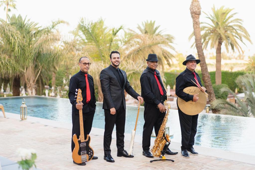 スイミングプール