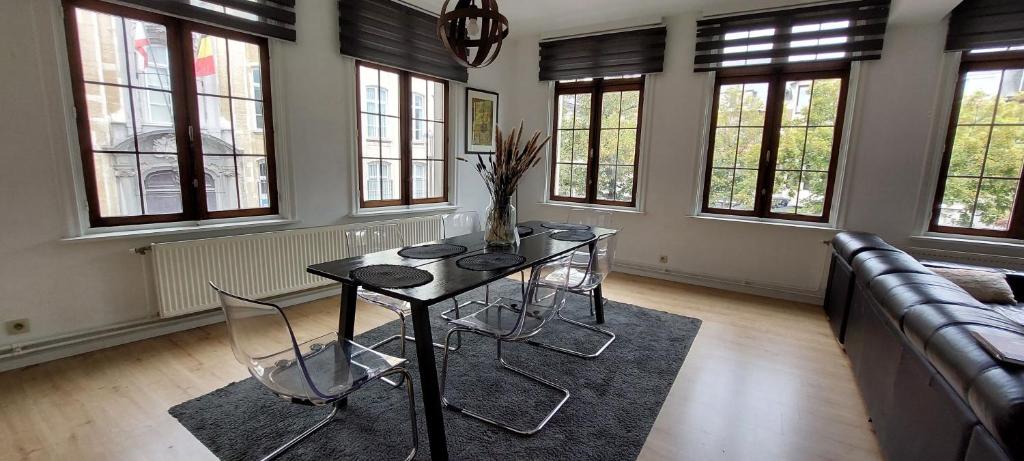 The View - spacious 2 bdr appt in with view