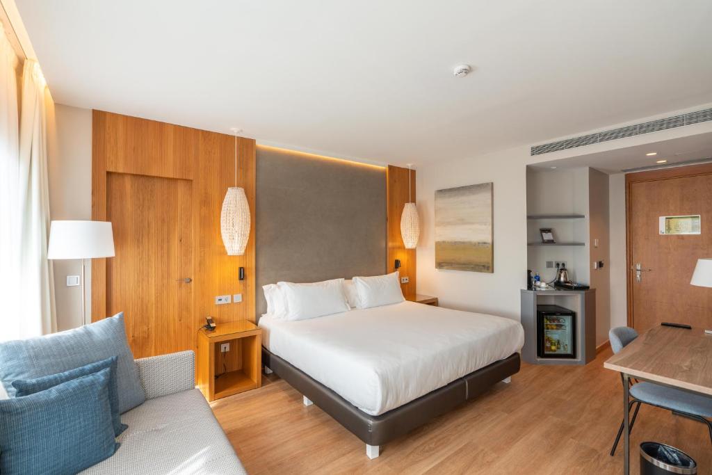 Hotel Boutique Mirlo Barcelona - 2