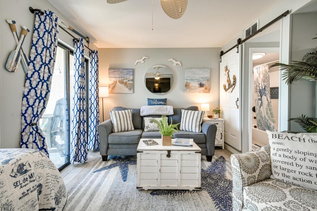 Oceanfront Condo with Balcony in Myrtle Beach!, Myrtle Beach