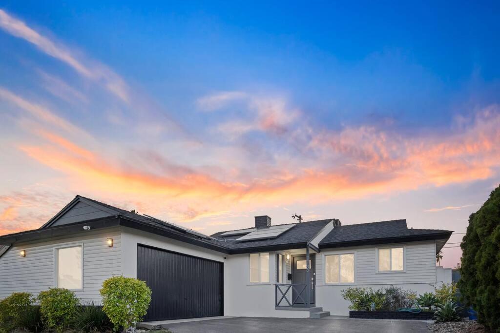 Spacious, Luxury Home Near Universal Studios