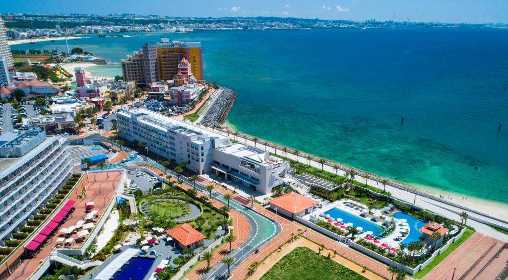 DoubleTree by Hilton Okinawa Chatan Resort, Čatan