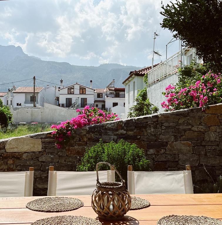 Keepos by Polykratis, Kokkari