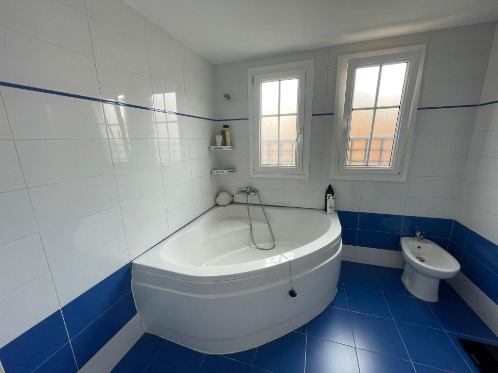 Tokyo Rooms (El Playazo) - Habitación PREMIUM con baño privado - 4