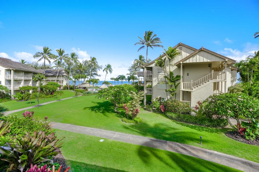 Seaview at the Islander on the Beach Oceanview Studio 201, Kapaa
