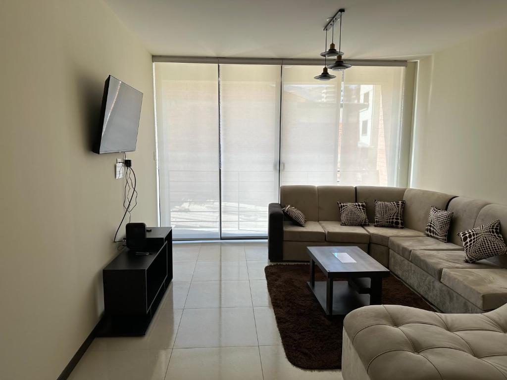 Departamento Ebano Apt 1E - 2
