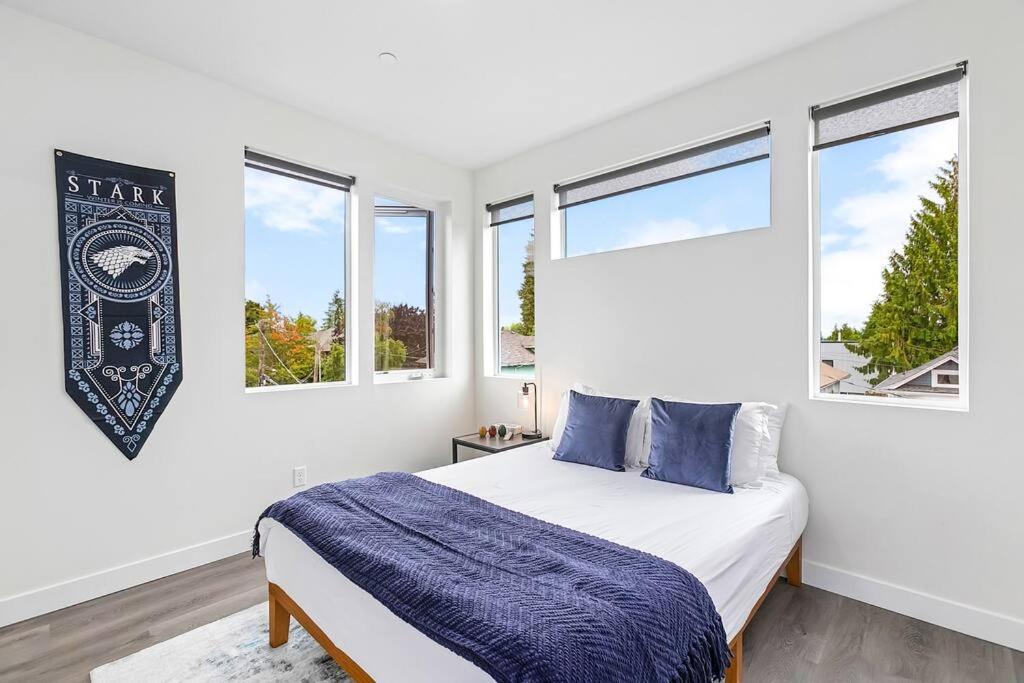 The Sweet Suite in the North, Seattle