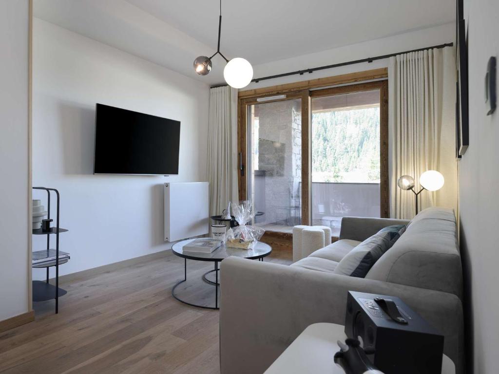 Appartement moderne 46 m², 4 pers, Courchevel Moriond, skis aux pieds, balcon, parking, wifi, ascenseur - FR-1-631-170 - 2