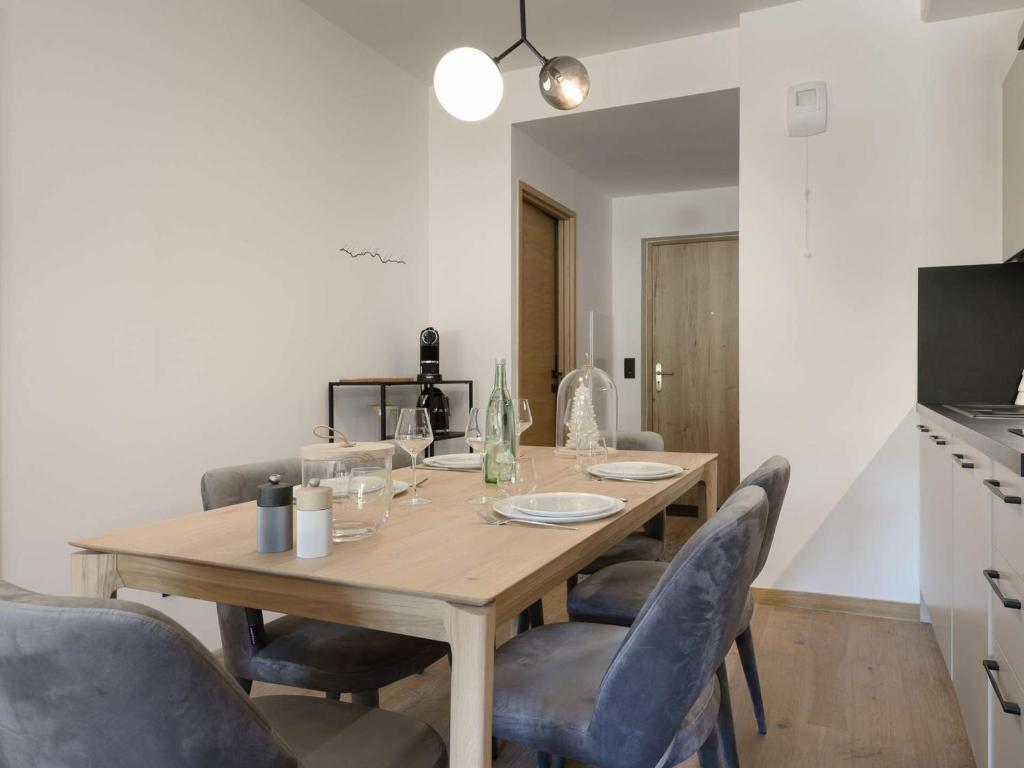 Appartement moderne 46 m², 4 pers, Courchevel Moriond, skis aux pieds, balcon, parking, wifi, ascenseur - FR-1-631-170 - 5