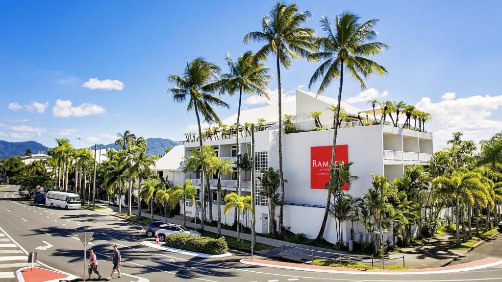 Ramada By Wyndham Cairns City Centre, Cairns