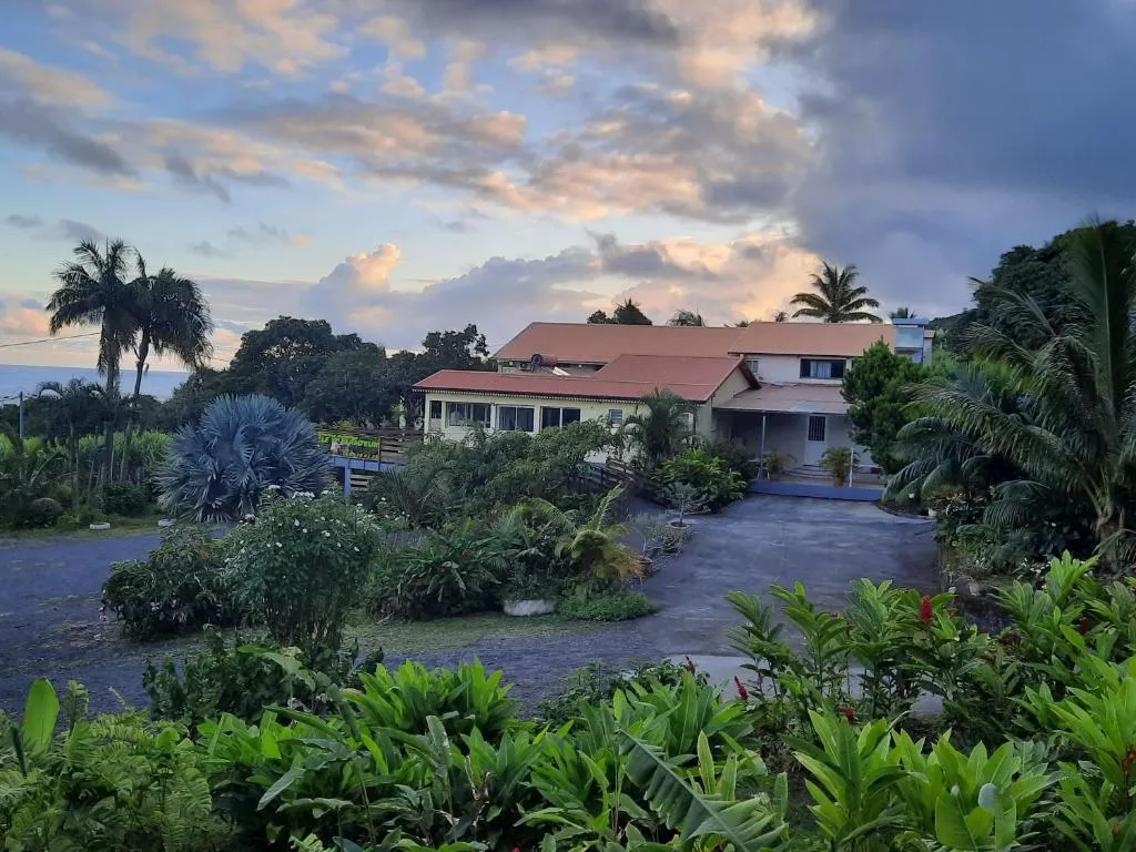 Ferme auberge le Ti'planteur, hotel in Saint-Philippe