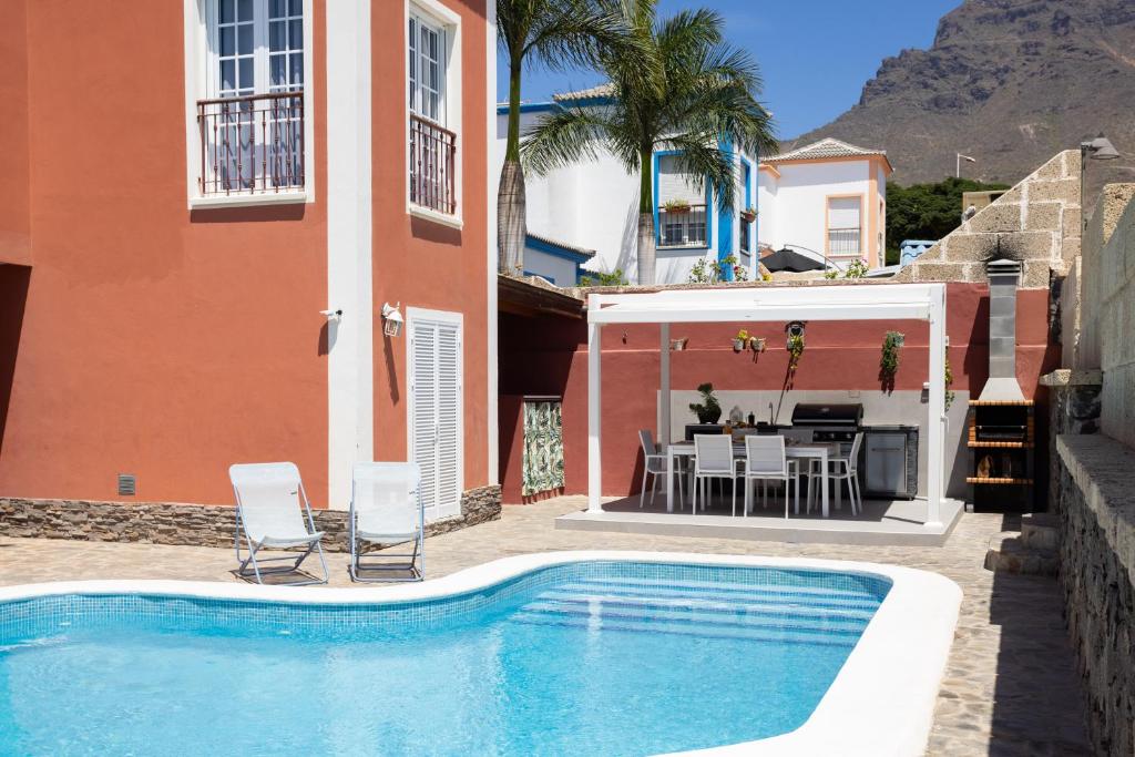 Villa Chloe Costa Adeje Tenerifesummervillas GIANT PRIVATE POOL 11 METERS LONG - 3
