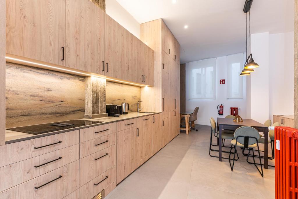 VR Palace Apartments - 2