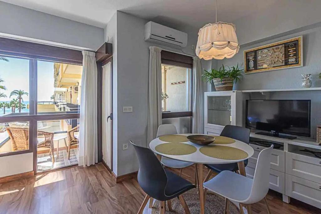 Encantador apartamento en primera línea de playa - 5
