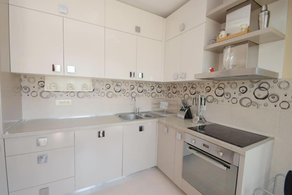 Four season seaview - lovely 2 bedroom apartment - 5
