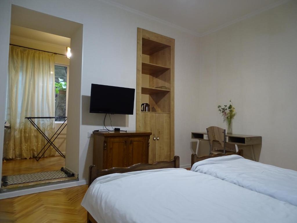 Vake Super Quiet and Comfy Apartment with a Yard, Tbilisi