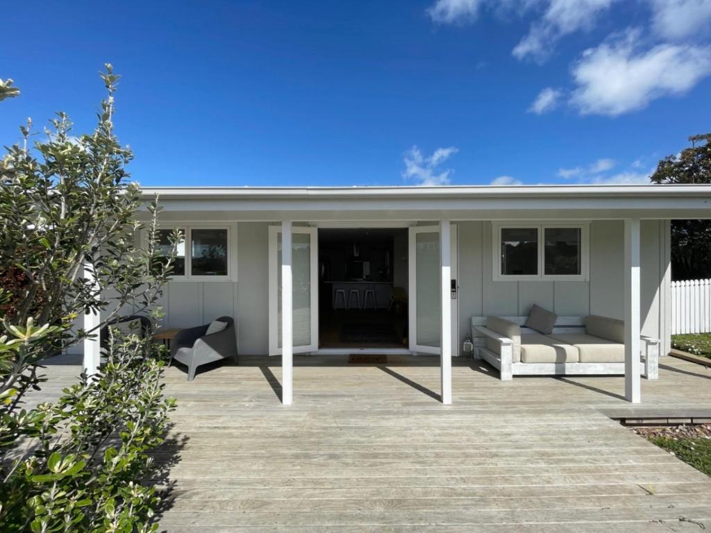 Oneroa Hillcrest - Waiheke Escapes