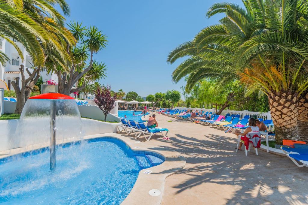 Aparthotel Holiday Center — Swimming pool in Santa Ponca, Balearic Islands