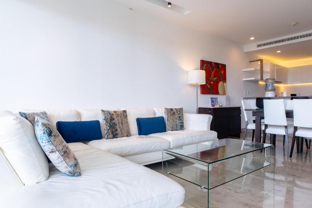 Contemporary Design Oceana 422 Playa del Carmen Condo - 2