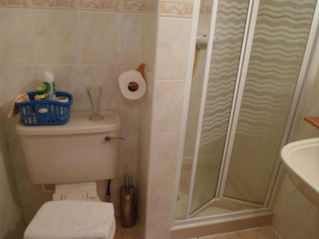 Camelot Hotel - Couples Only photo