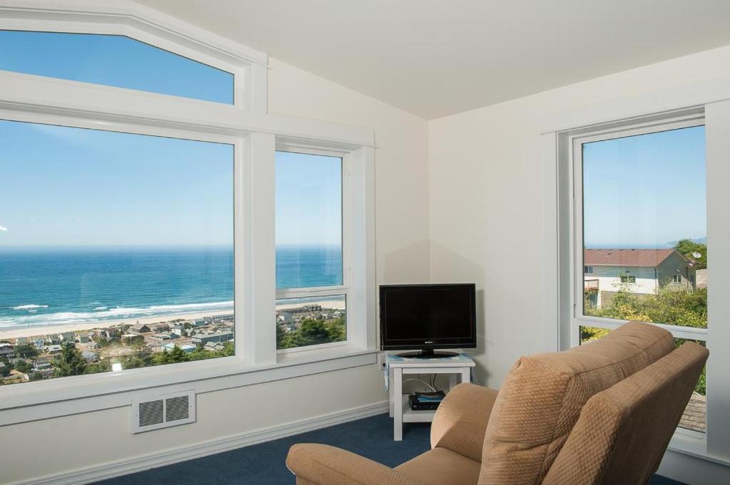 The Lighthouse, Rockaway Beach