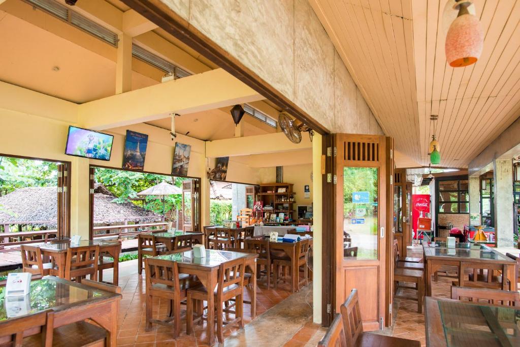 Restaurant, Herntai Resort in Mae Hong Son