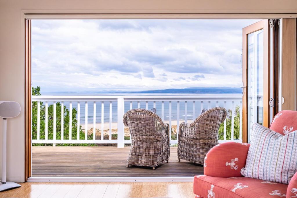 Hamptons Hideaway - Freycinet Holiday Houses, Coles Bay