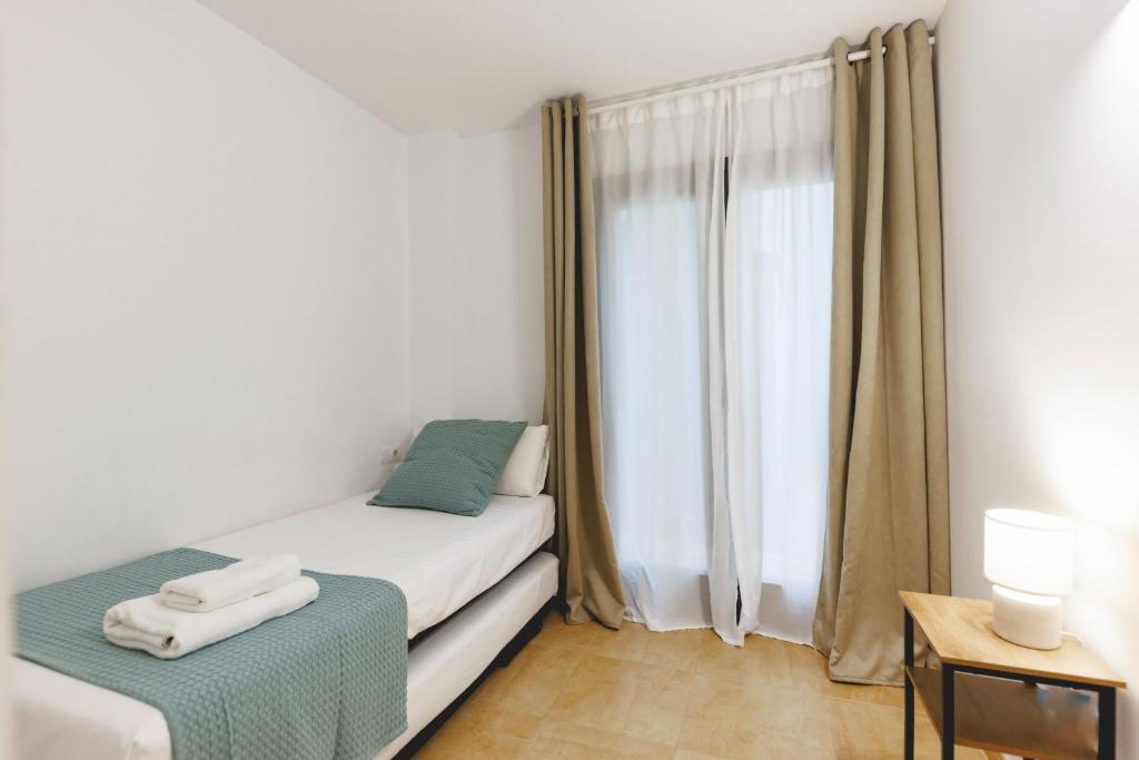 Bravissimo Plaça Catalunya, 2-bedroom apartment with terrace - 4