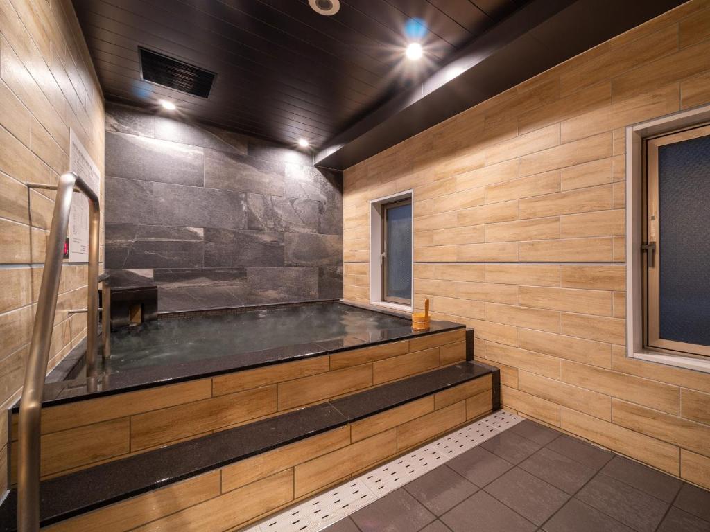 Hot spring bath, Super Hotel Chiba Ekimae in Chiba