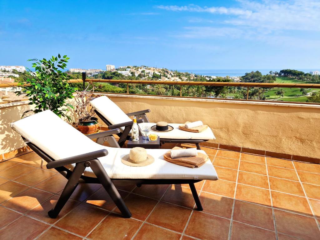 Penthouse Benalvistas Torregolf Seaview - 3