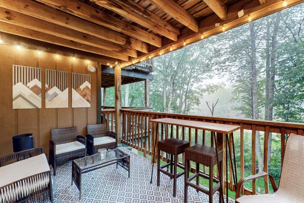 Bee Branch 13, Sugar Mountain