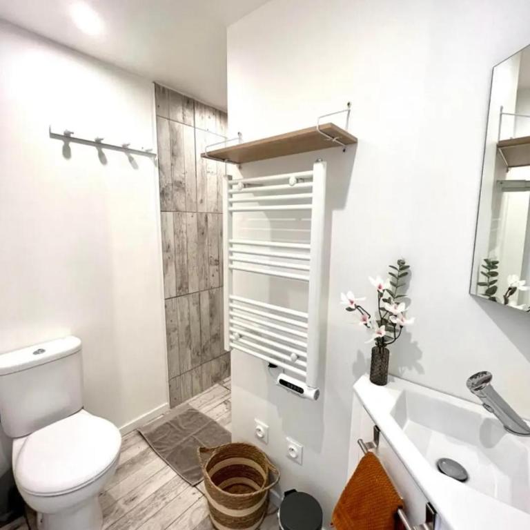 L'Entre Nous, piscine et jacuzzi privé - 5