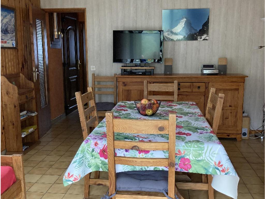 Charmant 2 pièces avec parking et Wi-Fi à Saint-Chaffrey - FR-1-762-46 - 2