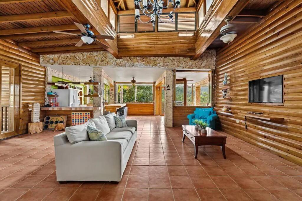 3 bed 2 bath W pool @ Juncos, Canovanas