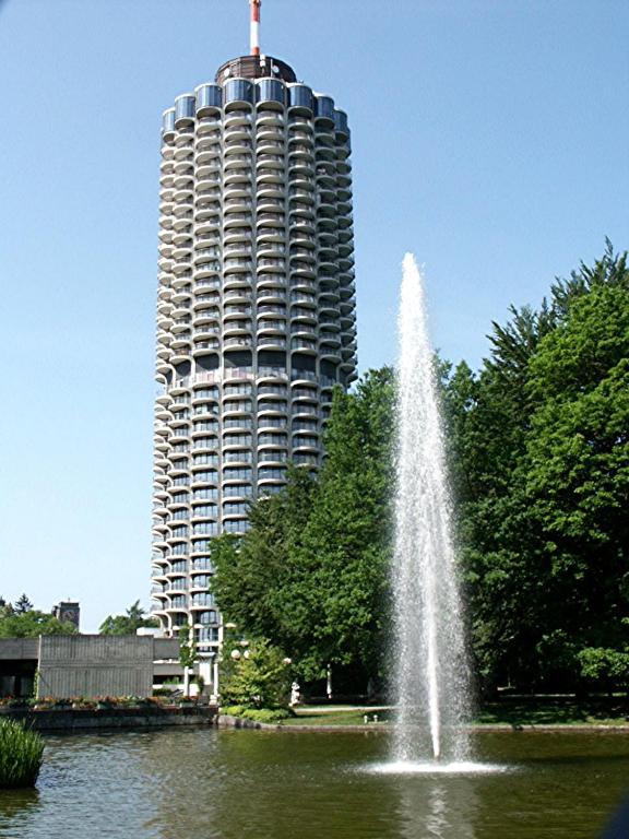 Design-Apartment I Hotelturm Augsburg I Etage 26 I Boxspring I Ausblick - 3