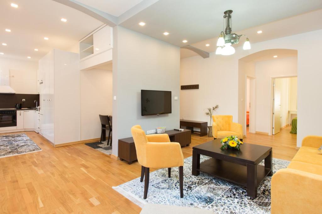 City Residence Apartment - 4