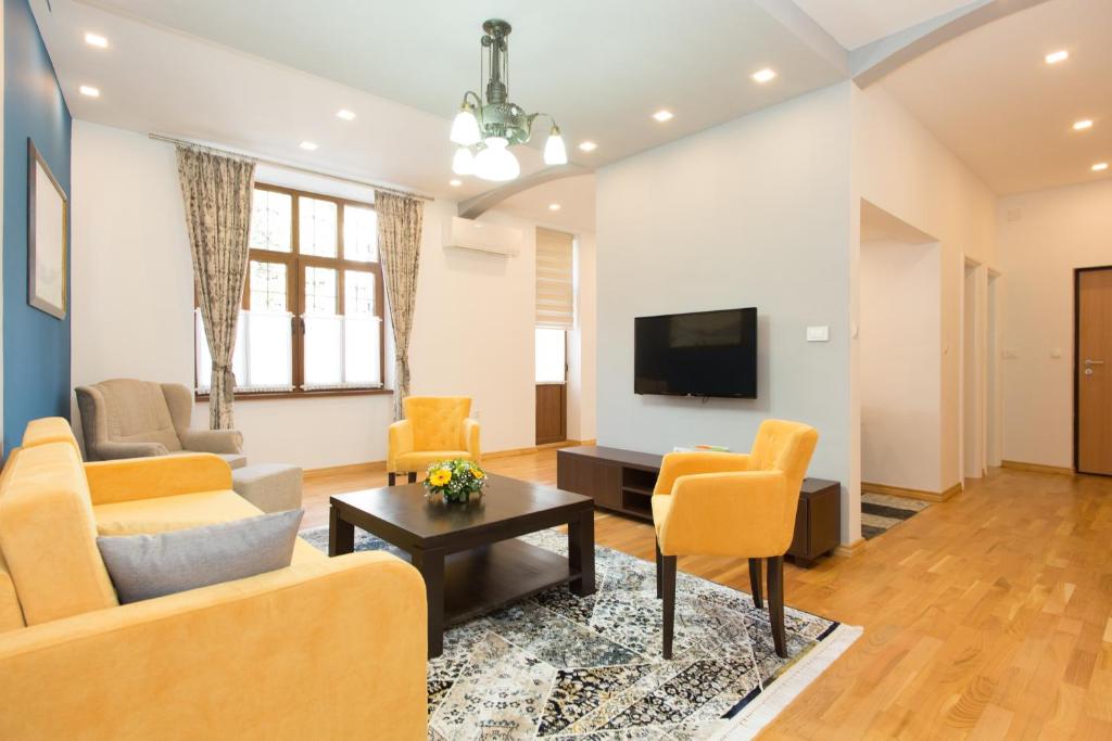 City Residence Apartment - 5