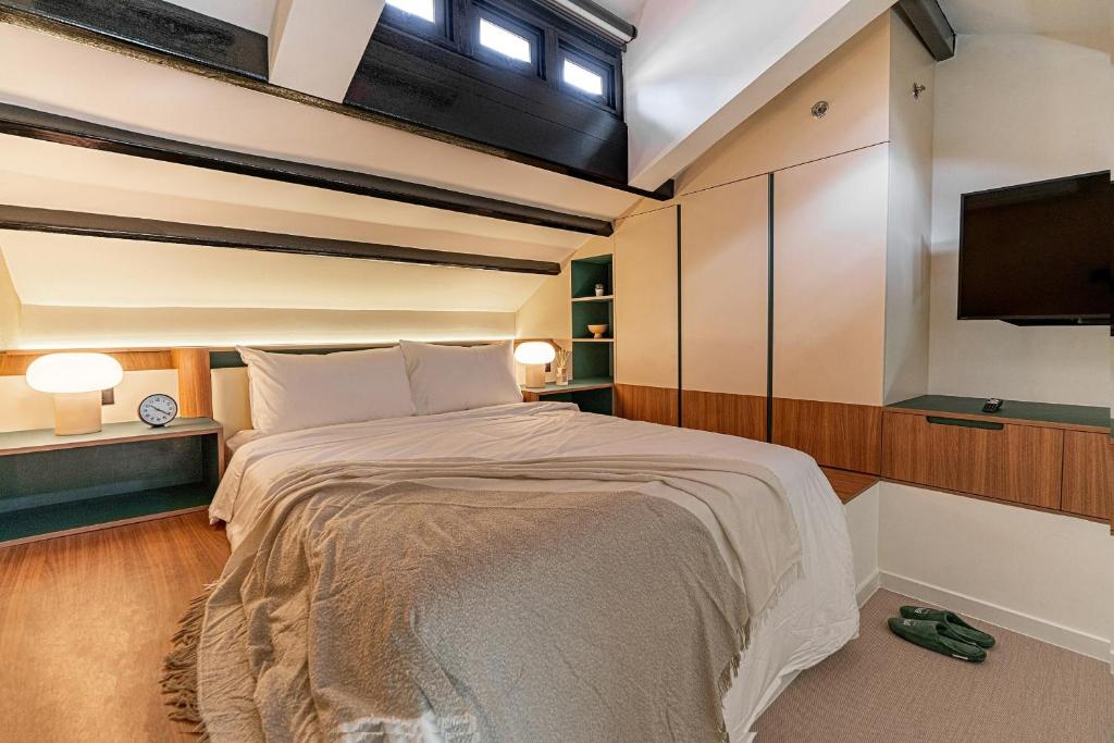 Weave Suites &#8211; Midtown