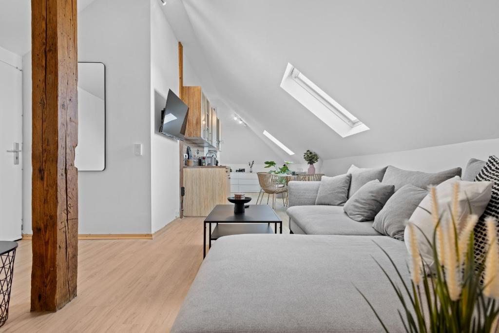 Stilvolle Wohnung: Private Dachterrasse - zentral - 3