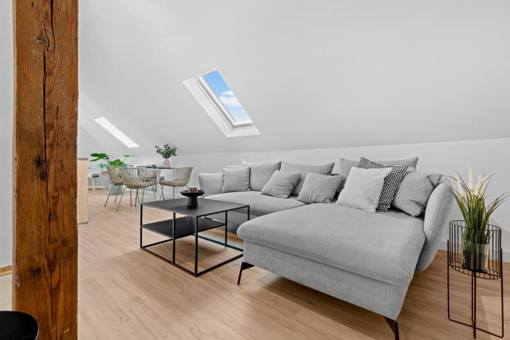 Stilvolle Wohnung: Private Dachterrasse - zentral - 4