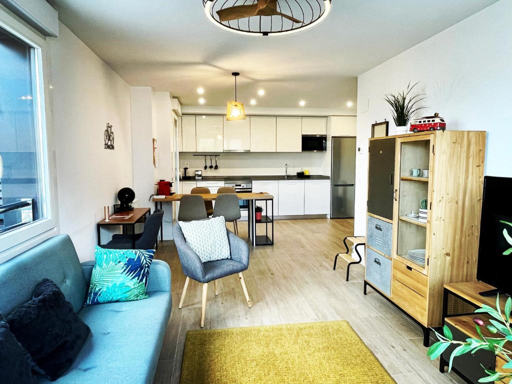 Gran Bilbao XI with parking by Aston Rentals, Barakaldo