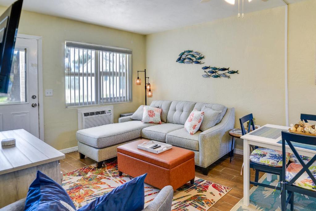 Daytona Beach Townhome - Walk to Halifax River!