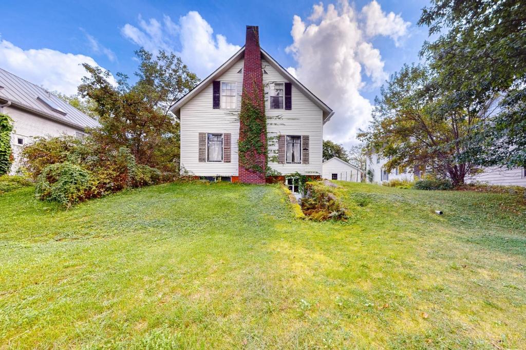 The Farmhouse Back House