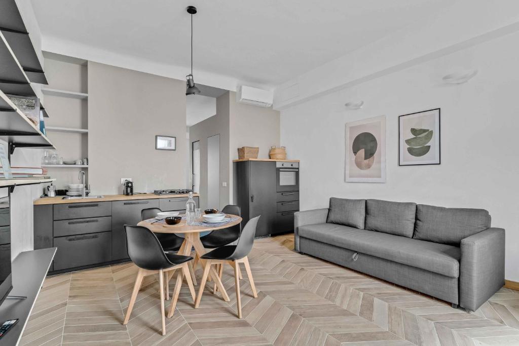VEN54 -Loreto - Duomo- Modern - Central - Bright - 2